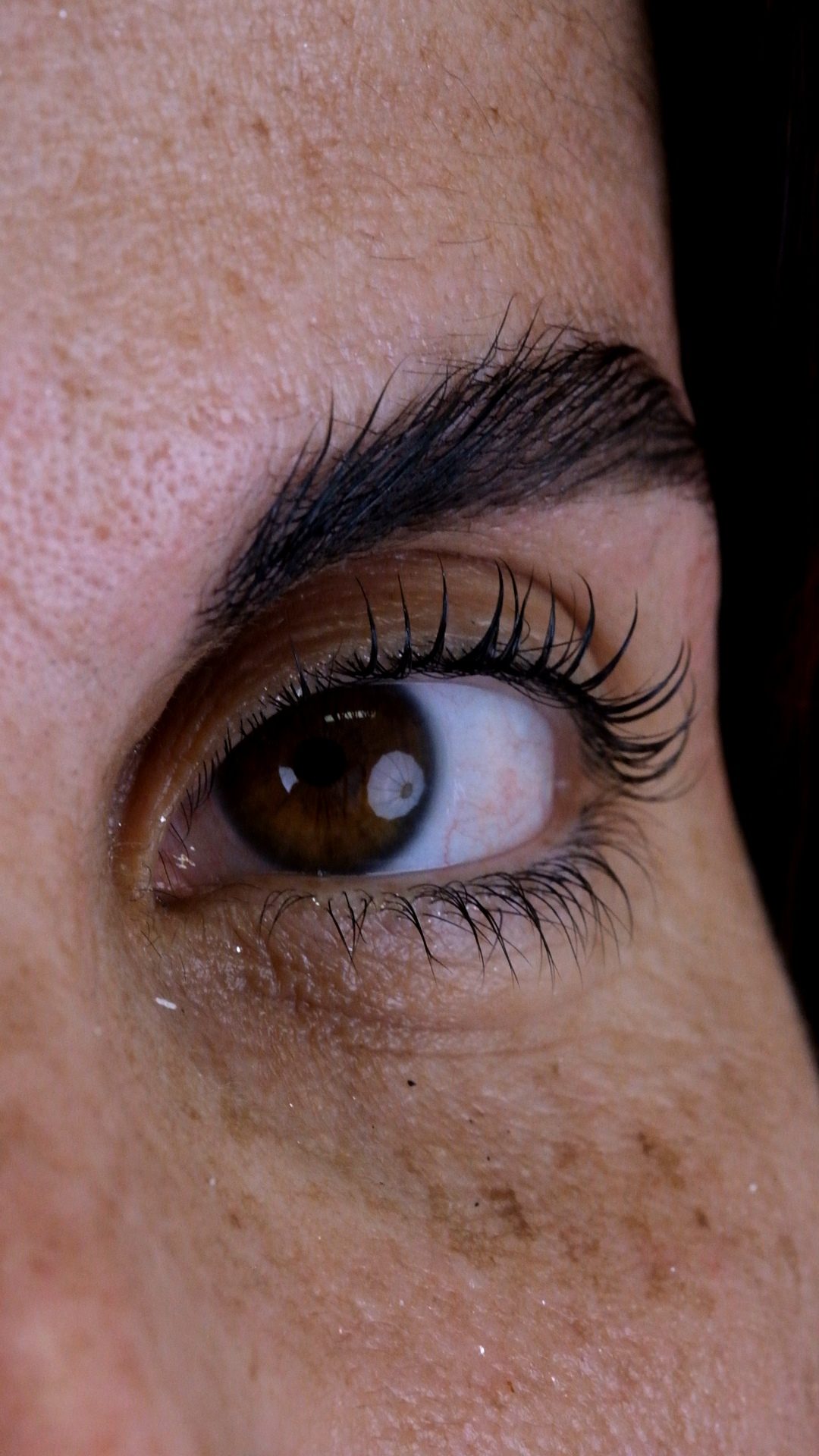 Dettaglio dell'occhio dopo la laminazione ciglia, Brilances Beauty Decimomannu