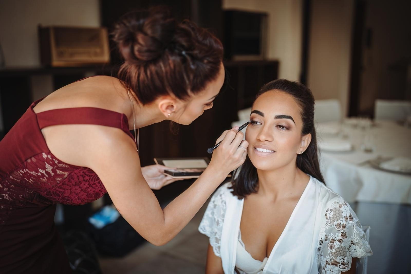 Dettaglio dell'ombretto in un trucco sposa, Brilances Beauty Decimomannu